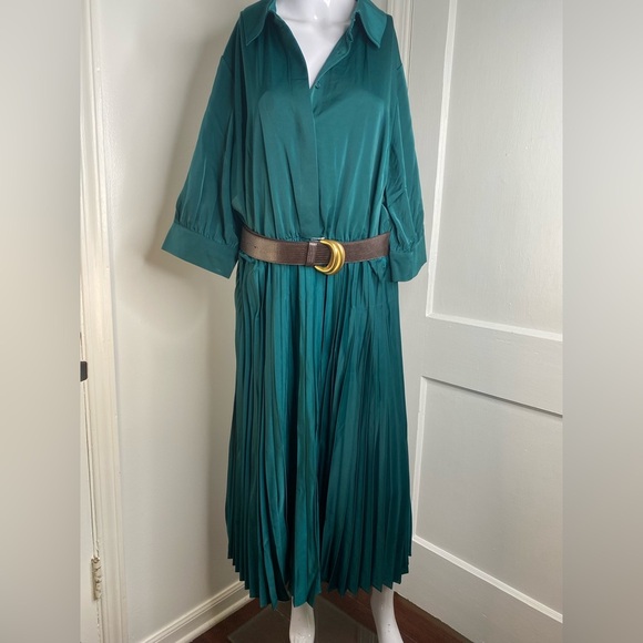 DONNA KARAN NWT Elegant Green Pleated Dress - Picture 2 of 9